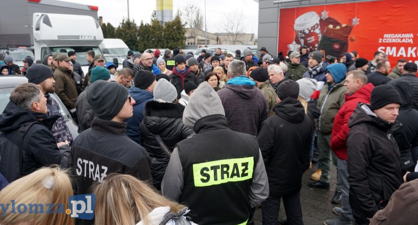 Mobilizacja wolontariuszy. Rozpoczął się kolejny dzień poszukiwań zaginionego Jakuba [FOTO i VIDEO]