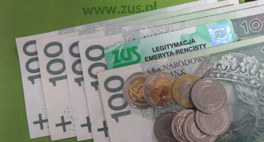 Nadpłacony podatek ZUS zwróci bez wniosku