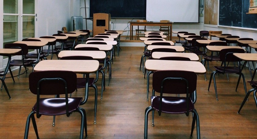 Łomża. Rośnie liczba uczniów i przedszkolaków objętych kwarantanną