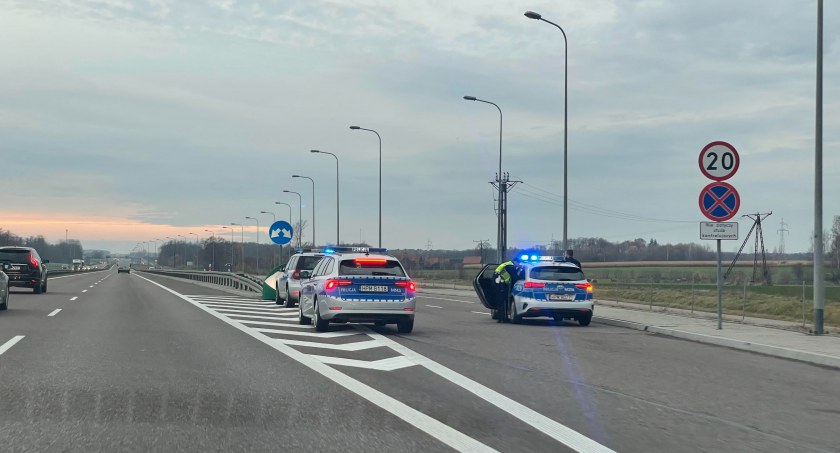 Ukrainiec przewoził nielegalnych imigrantów. Wpadł w Rzędzianach