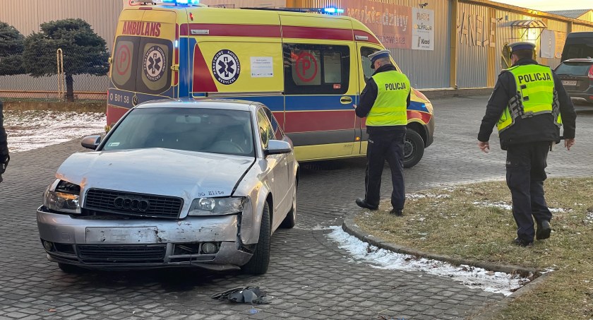 Wypadek na skrzyżowaniu Wojska Polskiego i Spokojnej. Uwaga na utrudnienia! [FOTO]
