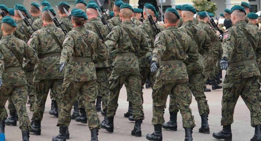 Ponad 1000 mieszkańców naszego regionu wstąpiło do wojska
