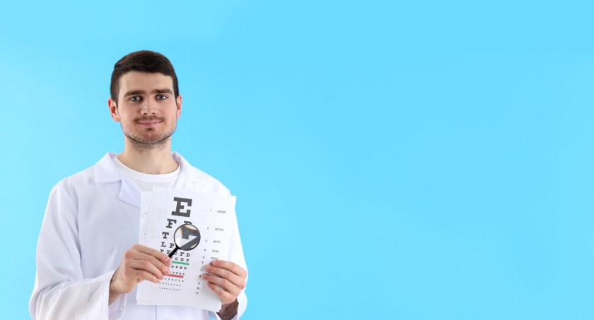 Dalekowzroczność – co to za wada i jak można ją korygować?