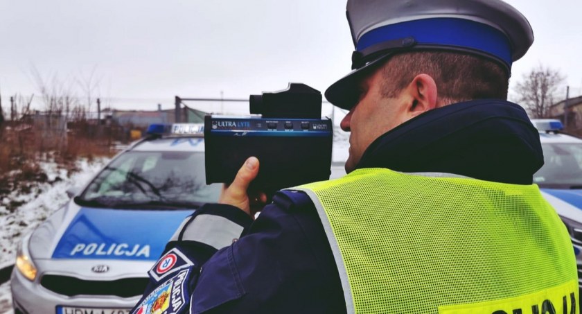 Kontrole na rozpoczęcie ferii. Rekordzista pędził przez Marianowo z prędkością 143 km/h