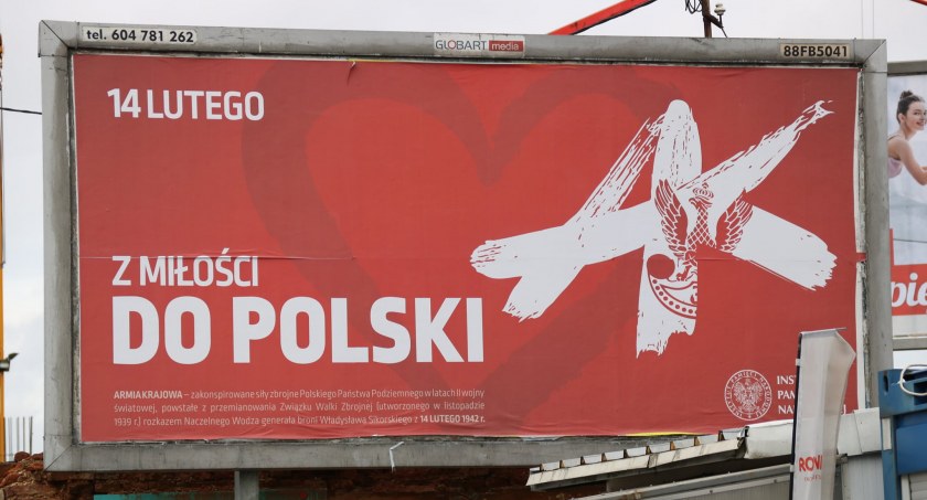 Nietypowy billboard w Łomży. Akcja na walentynki