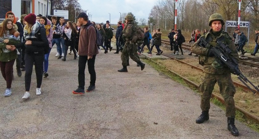 Zagrożenie wojenne i ewakuacja ludności. Czy samorządy z regionu są na to gotowe?
