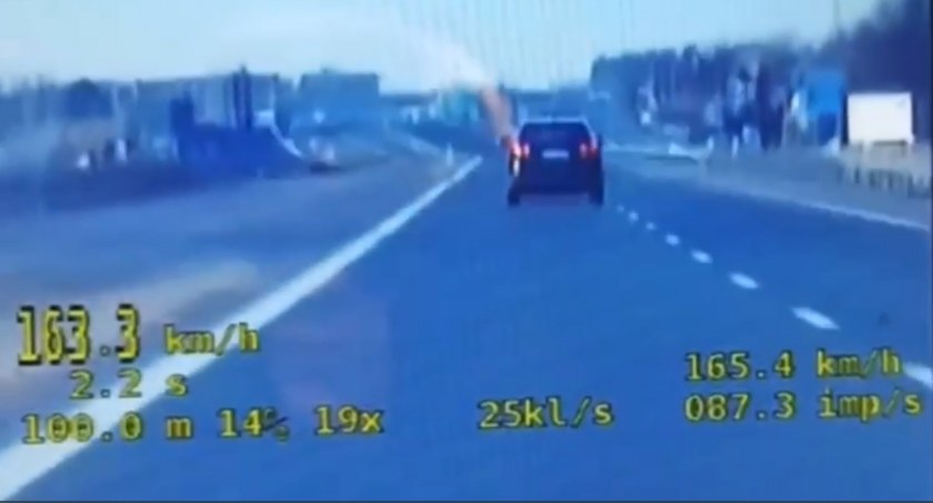 Jechał „ósemką” 163 km/h. Miał promil w organizmie! [VIDEO]