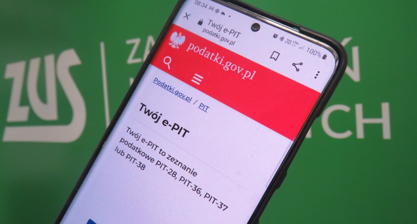 ZUS wysłał już deklaracje PIT. Kto powinien rozliczyć się z fiskusem?