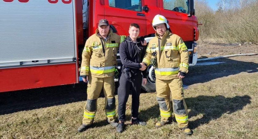 Nastolatek pomógł strażakom ugasić pożar!