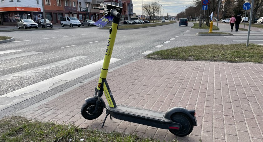 W Łomży pojawiły się elektryczne hulajnogi