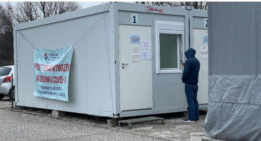 Nowe zasady testowania w kierunku koronawirusa. Zmiana organizacji pracy punktu w Łomży