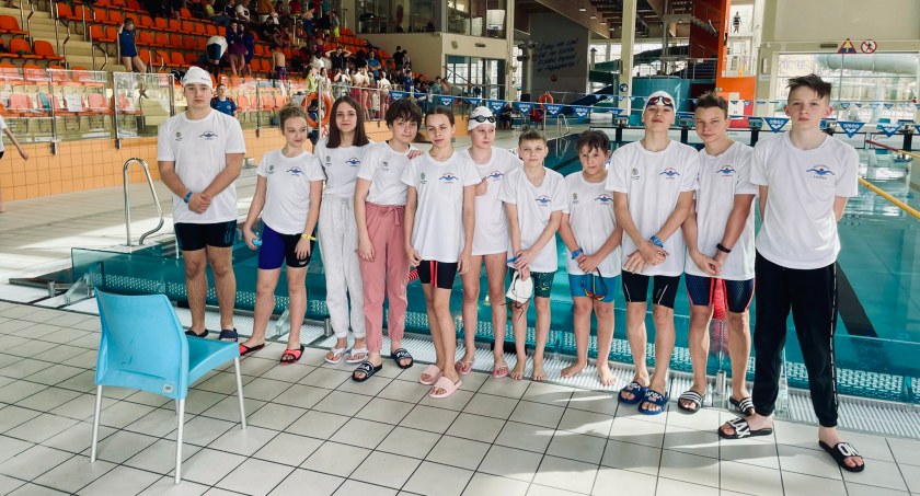 Łomżyńscy pływacy z medalami Mistrzostw Młodzików 12, 13 lat [FOTO]