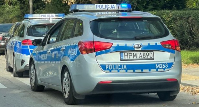 Policyjny pościg ulicami Łomży! Mieszkaniec naszego miasta porzucił mercedesa i zaczął uciekać pieszo