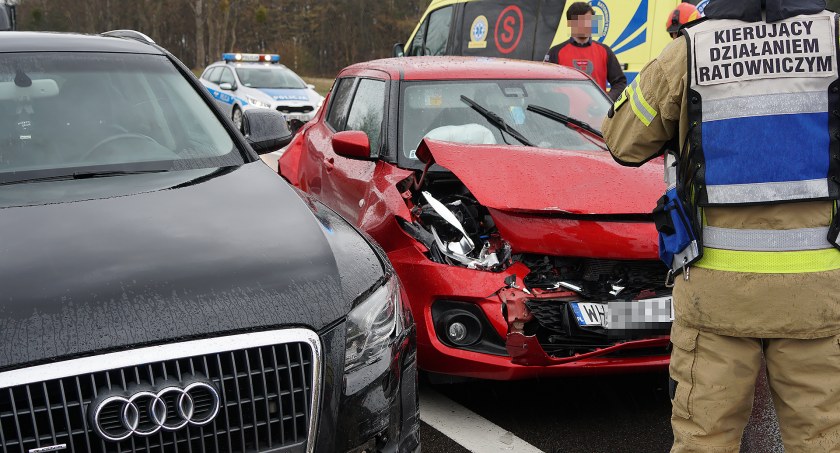 Marianowo: groźny wypadek z udziałem czterech pojazdów. Poszkodowane trzy osoby i pies [FOTO]