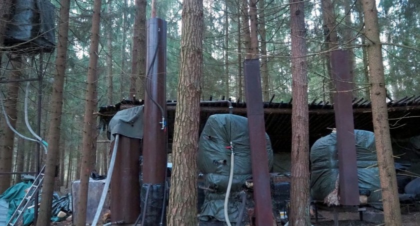 Kolejna leśna bimbrownia zlikwidowana [FOTO, VIDEO]