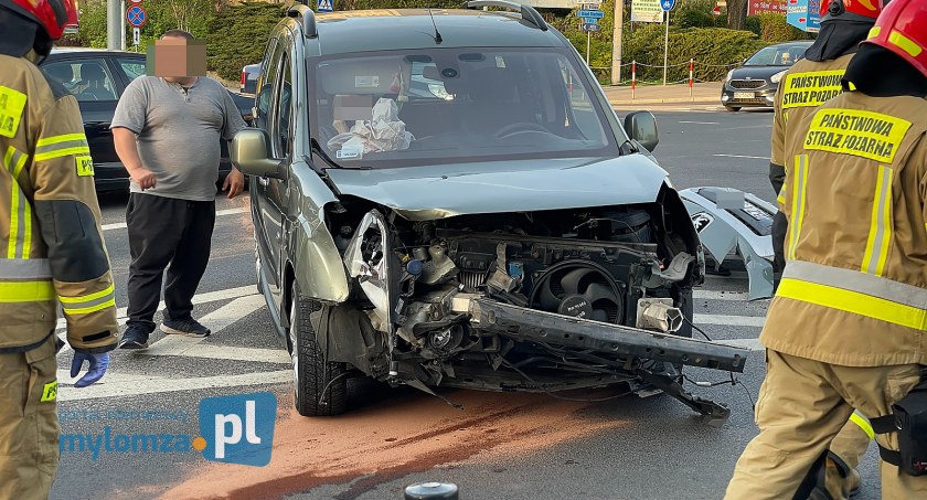 Awaria sygnalizacji i mamy poważną kolizję na skrzyżowaniu [FOTO]