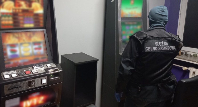 Nielegalny salon gier hazardowych zlikwidowany. Działał w centrum Łomży