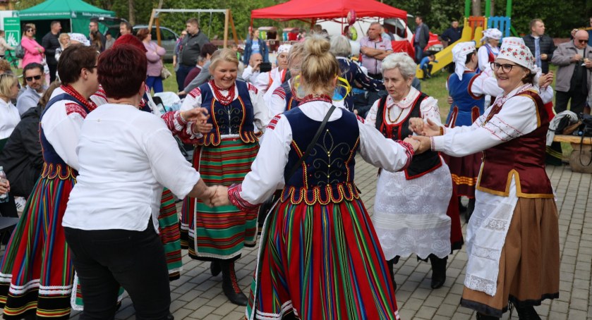 W Dobrym Lesie odbył się Regionalny Przegląd Kapel, Śpiewaków i Gawędziarzy Ludowych [FOTO]