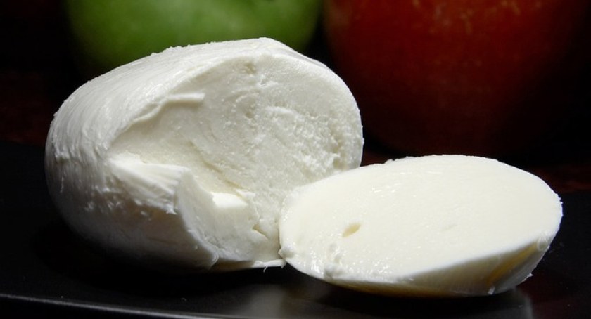 Bakteria w serze mozzarella. GIS ostrzega