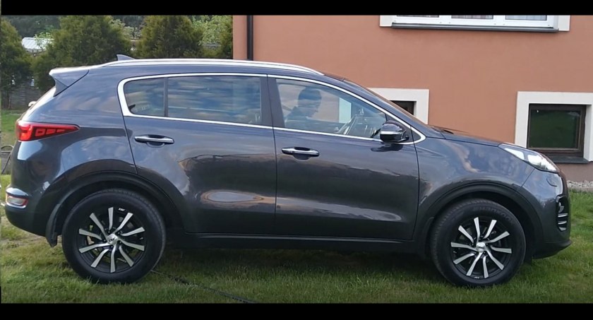 Ten samochód został skradziony w Łomży! Jest nagroda za pomoc w jego odzyskaniu