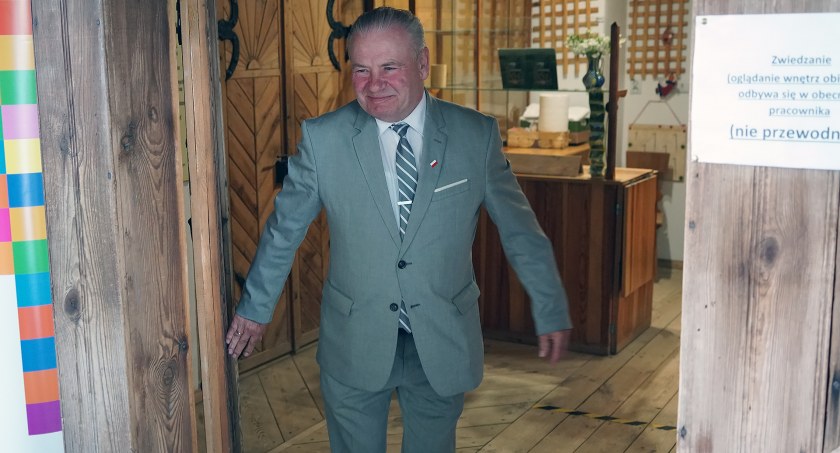 O tym jak prezydent marszałkowi klucze do skansenu przekazał [FOTO]