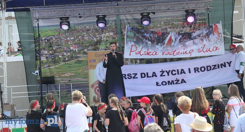 25-lecie Parafii Krzyża Świętego. Jubileuszowy festyn rodzinny