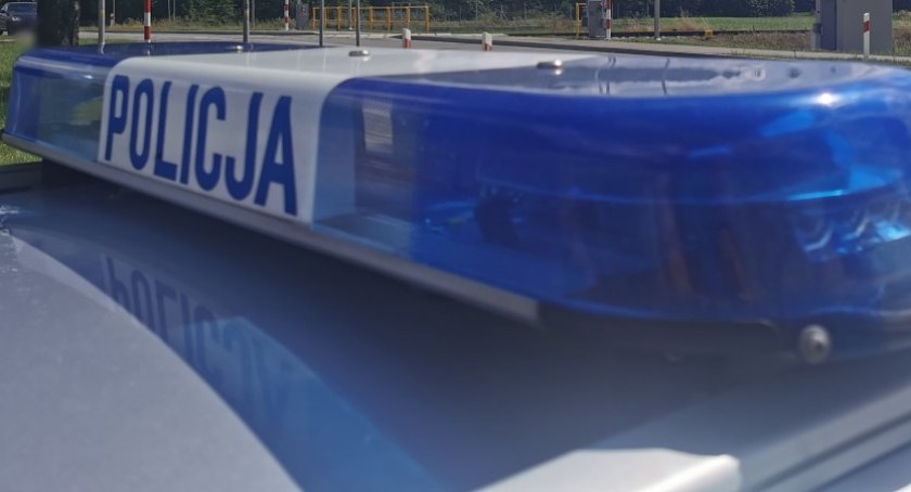 Policjanci z Łomży zatrzymali trzy osoby poszukiwane