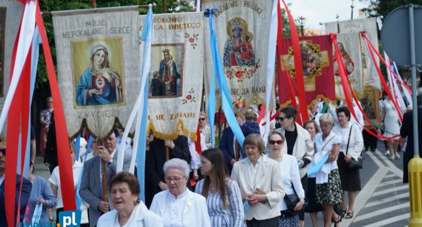 Zbliża się Boże Ciało. Ulicami Łomży przejdą procesje