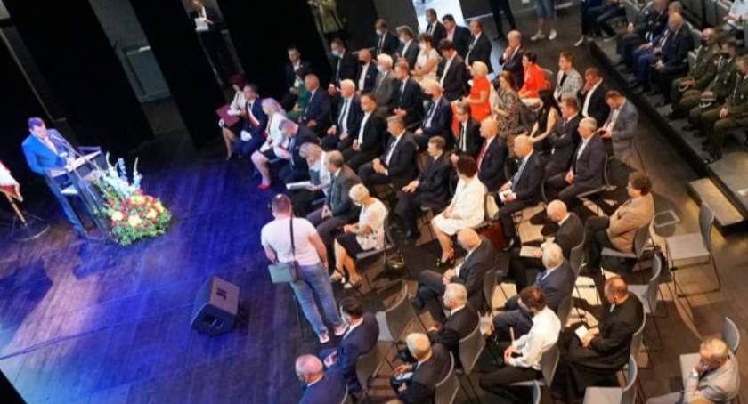 [LIVE] Uroczysta sesja Rady Miejskiej Łomży