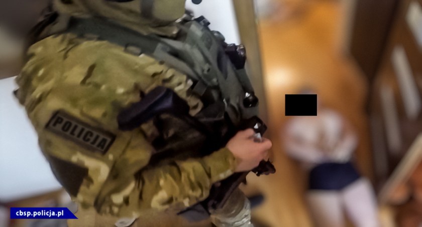 Handel narkotykami i certyfikatami covidowymi. 12 zatrzymanych, w tym lekarz [VIDEO i FOTO]