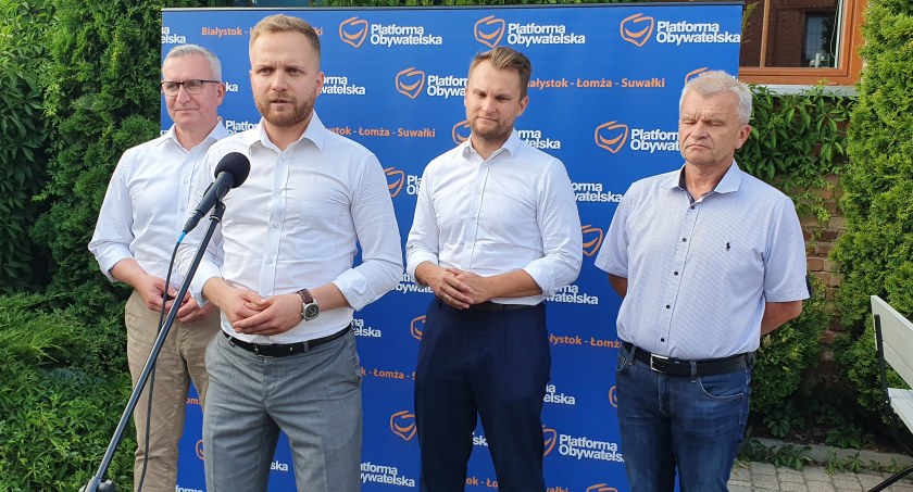 1000 spotkań. Posłowie PO rozmawiali dziś z mieszkańcami Łomży