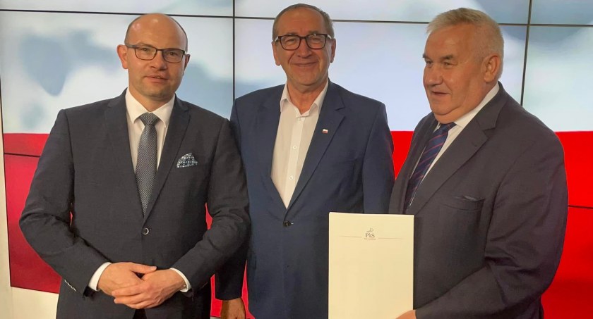 Pełnomocnicy okręgowi PiS odebrali nominacje
