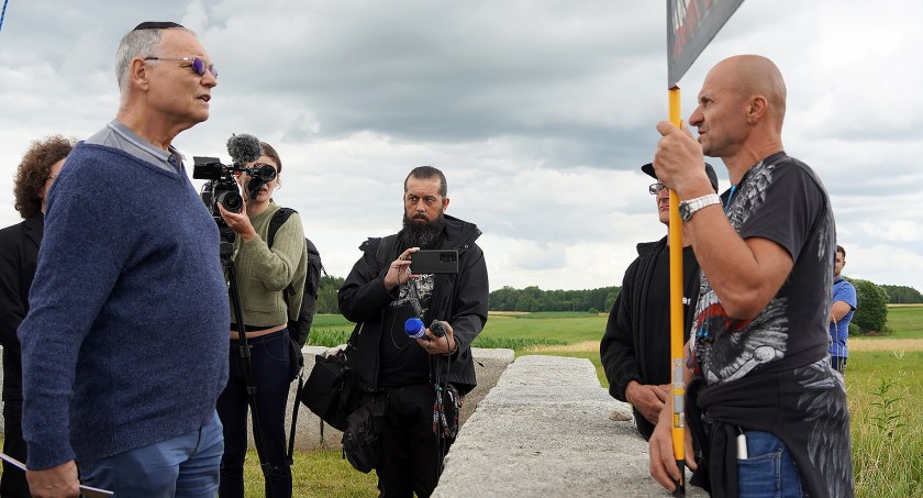 Trudne obchody 81. rocznicy mordu Żydów w Jedwabnem [FOTO i VIDEO]