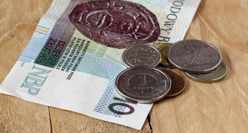 Dwie podwyżki minimalnego wynagrodzenia w 2023 roku