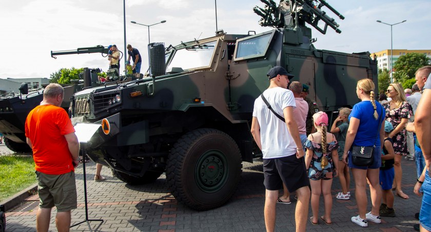 Piknik militarny “Wojsko na swojsko” [FOTO, VIDEO]