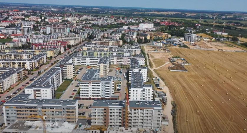 Łomża w budowie. Zobacz, co i gdzie aktualnie powstaje [VIDEO]