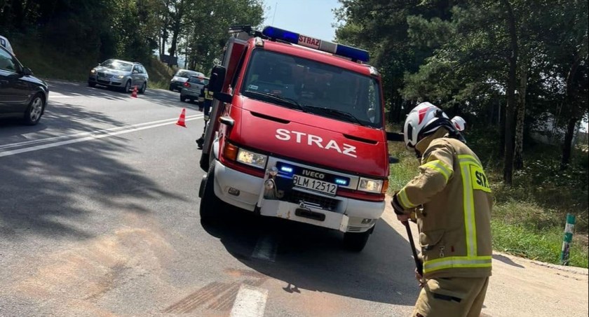 Pas jezdni w stronę Łomży zablokowany. Zderzyły się trzy osobówki