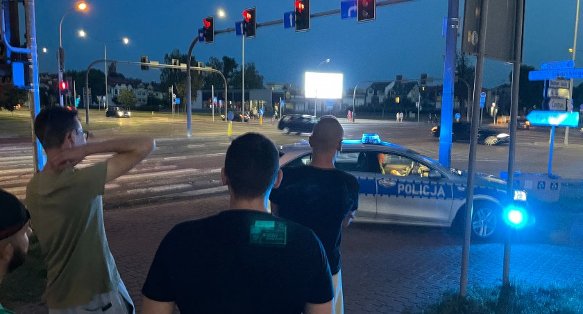 Al. Legionów. Kierowca skutera trafił do szpitala
