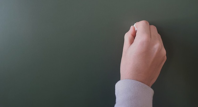 Nie chcesz stracić renty rodzinnej, pamiętaj o zaświadczeniu ze szkoły