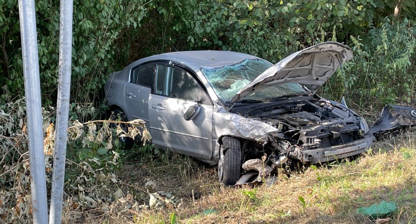 Zderzenie dwóch osobówek. 3 osoby trafiły do szpitala [FOTO]