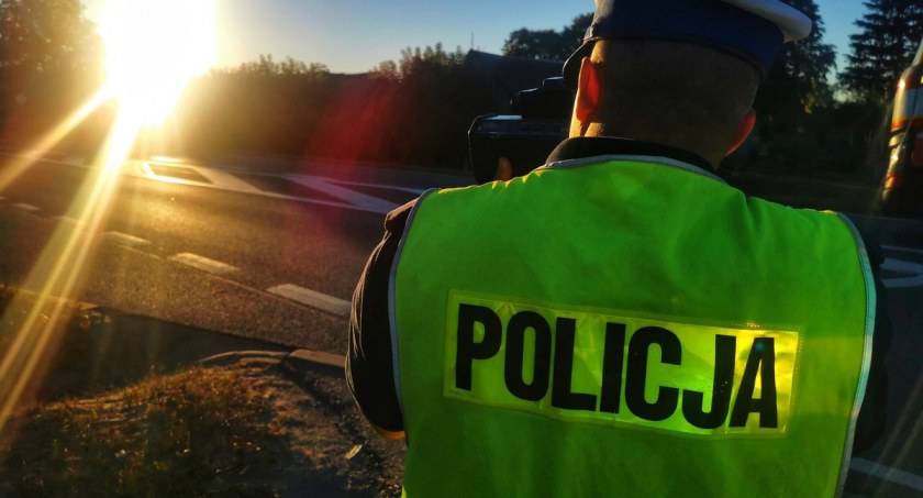 Policjanci zatrzymali zbyt szybkich motocyklistów