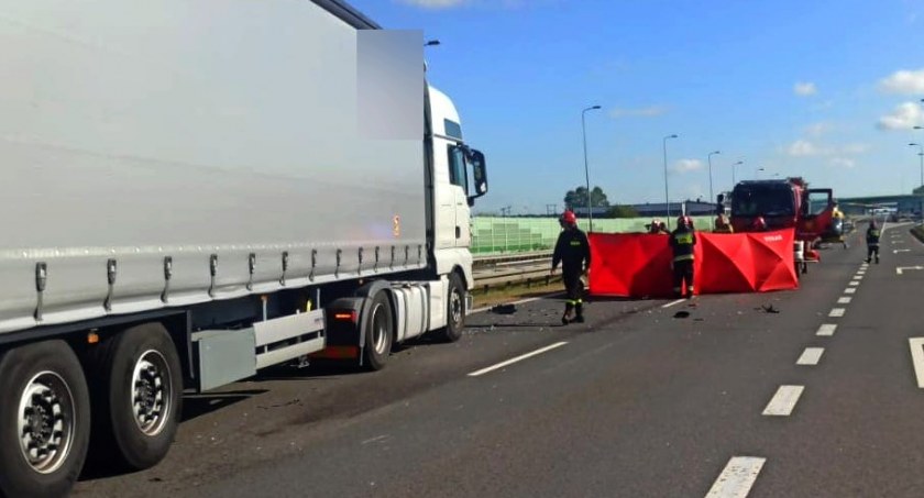 Śmiertelny wypadek na drodze do Białegostoku. Motocyklista zderzył się czołowo z ciężarówką!