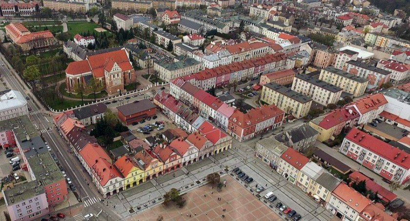 Łomża się wyludnia. Narodowy Spis Powszechny 2021