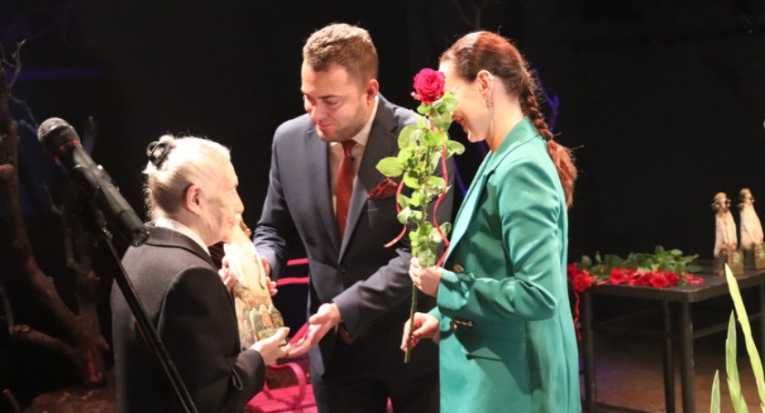Hafciarka i dyrektor teatru z nagrodami od prezydenta Łomży