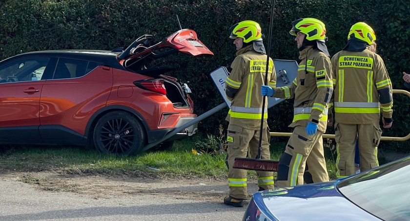 Zderzenie osobówki z ciężarówką na DK61 [FOTO]