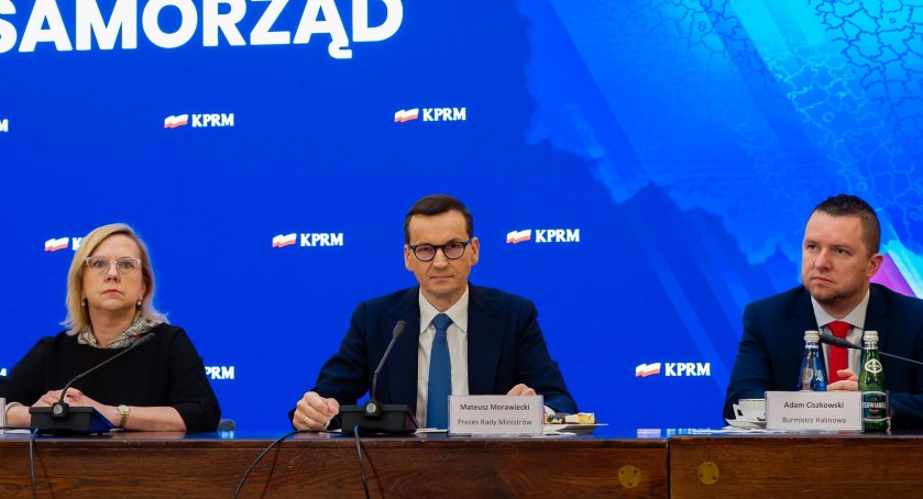 Specjalna taryfa na prąd i dopłaty do sprzedaży węgla. Rząd ma propozycje dla samorządów