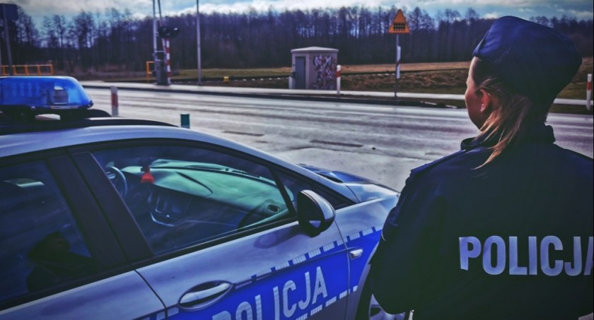 Policjanci prowadzą działania 