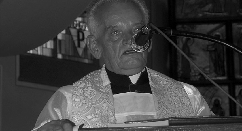 Zmarł ks. Wacław Czajkowski, były proboszcz parafii w Nowogrodzie