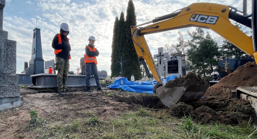 Odnaleziono szczątki 4 osób. To młode osoby pomiędzy 16 a 25 rokiem życia [FOTO]