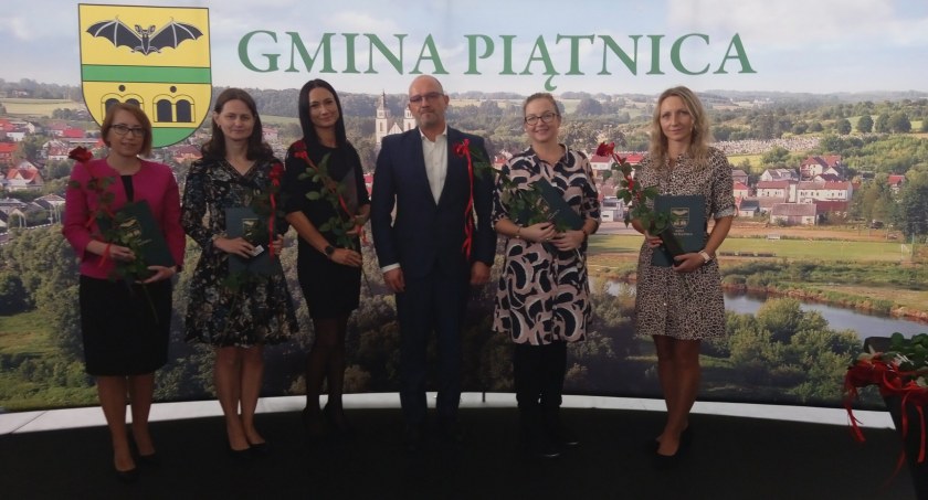 Piątnica: Podziękowania, gratulacje i nagrody z okazji Dnia Edukacji Narodowej [FOTO]